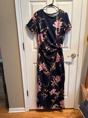 Women's Navy Floral Knot-Front Maxi Dress - Floral
